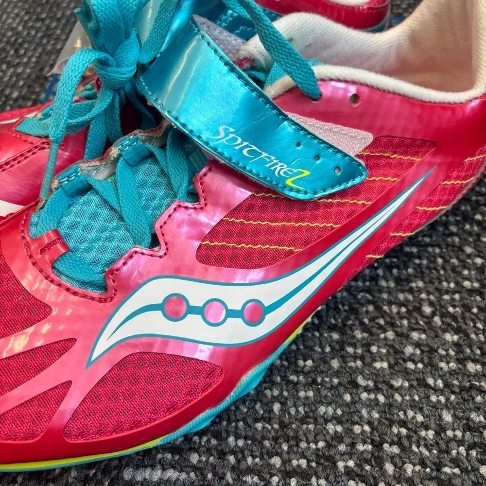 NWT Saucony Spitfire 2 Women’s 12 Pink and Teal Track Shoes with spikes‎